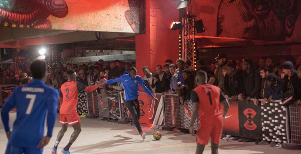 Customisation de terrain de sport. Customisation de terrain de sport.