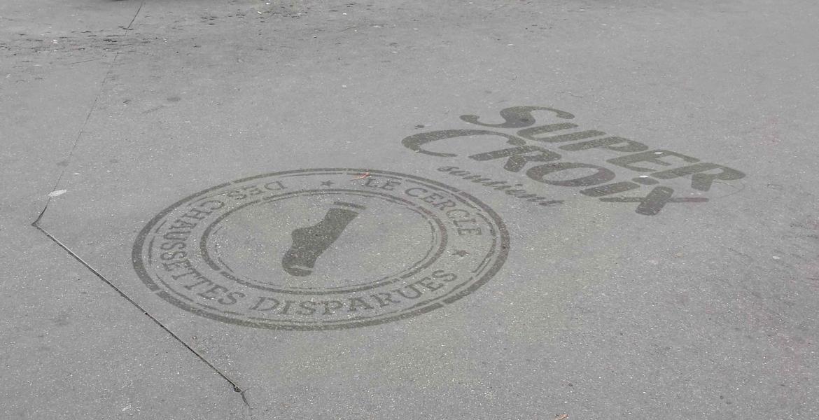 Opération de marquage au sol Cleantag supercroix Marquage au sol publicitaire supercroix