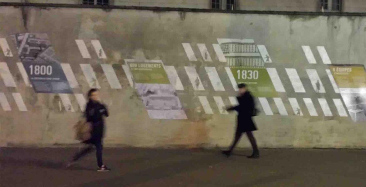 Pochoirs et peinture ont été utilisés pour cette fresque murale Pochoirs et peinture ont été utilisés pour cette fresque murale