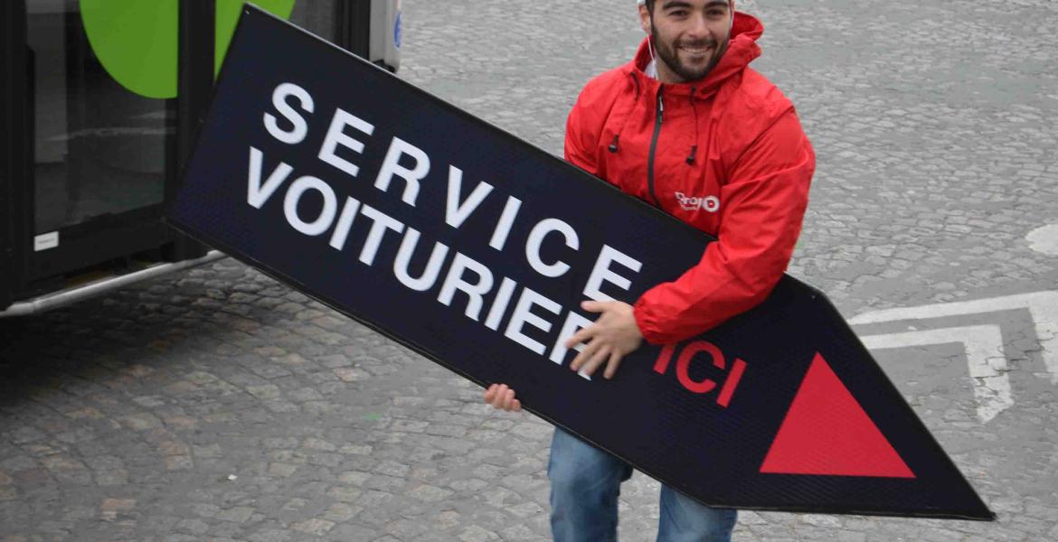 Sign spinning Drop Spinning Drop