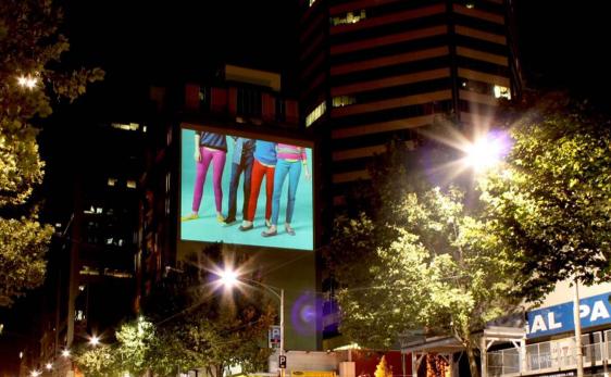 Guerilla marketing vidéo projection