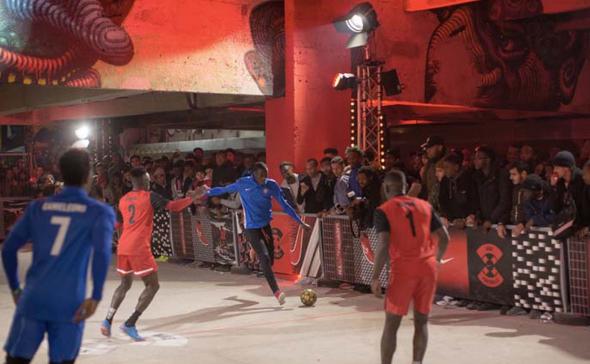 Customisation de terrain de sport.