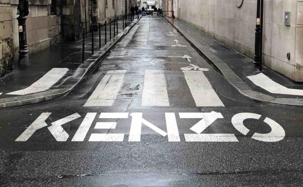Marquage au sol Kenzo